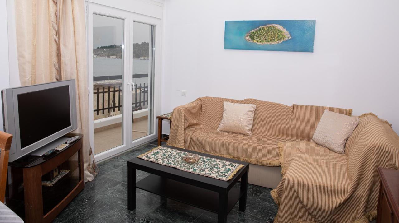 White Heaven Apartment Lakkion ภายนอก รูปภาพ