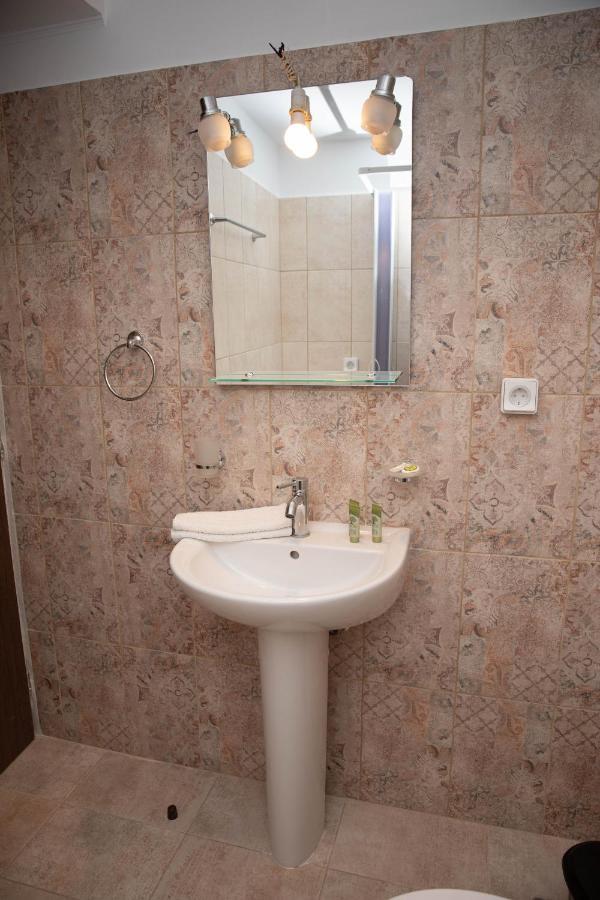 White Heaven Apartment Lakkion ภายนอก รูปภาพ