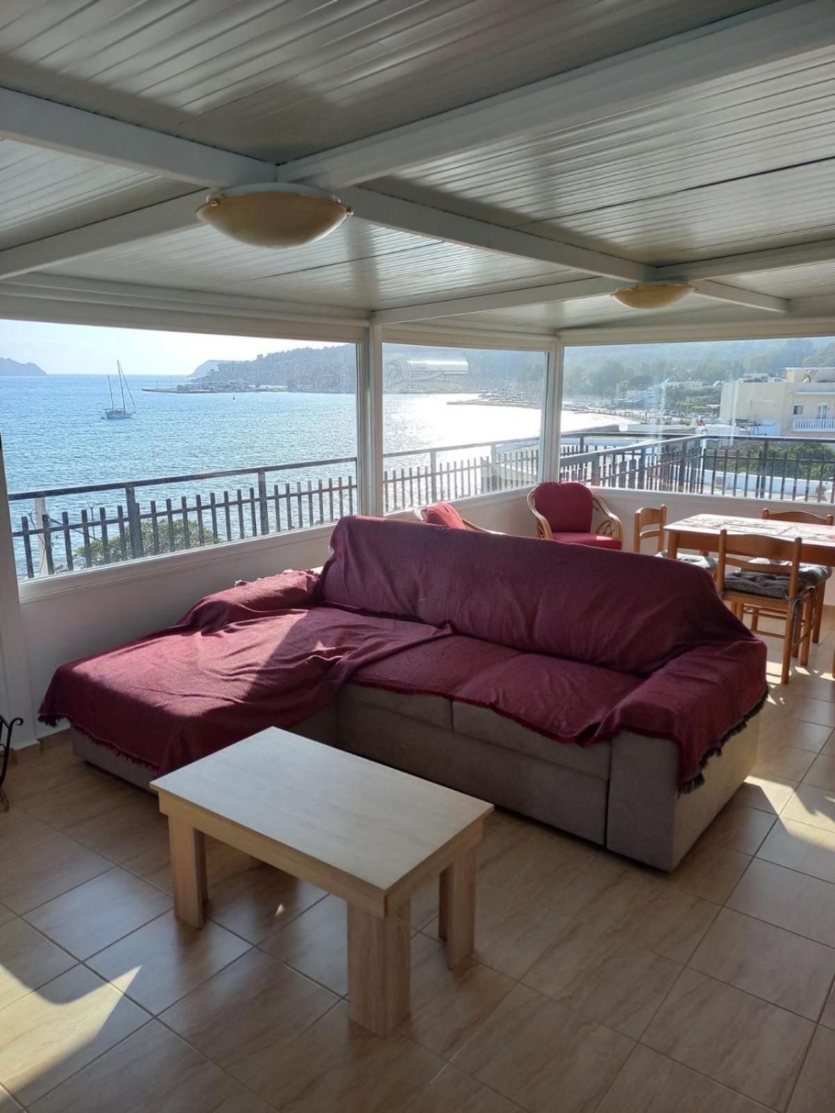 White Heaven Apartment Lakkion ภายนอก รูปภาพ